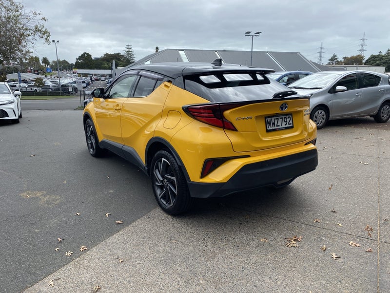 2020 Toyota C-HR Limited 1.8P Hybrid SUV image 5