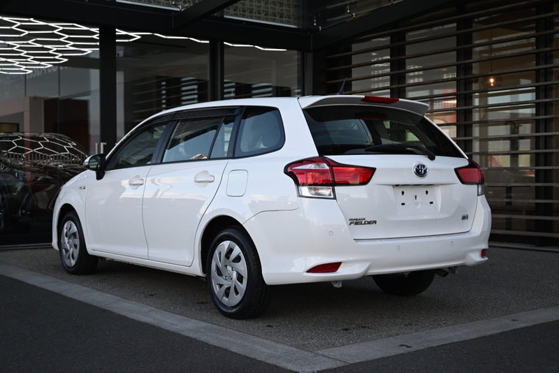 2020 Toyota Corolla 1.5 Hybrid FWD Wagon image 4
