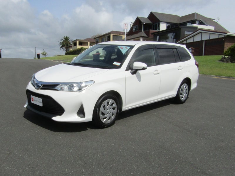 2020 Toyota Corolla 1.5 Hybrid Wagon image 2