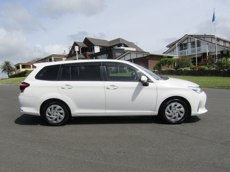 2020 Toyota Corolla 1.5 Hybrid Wagon image 5