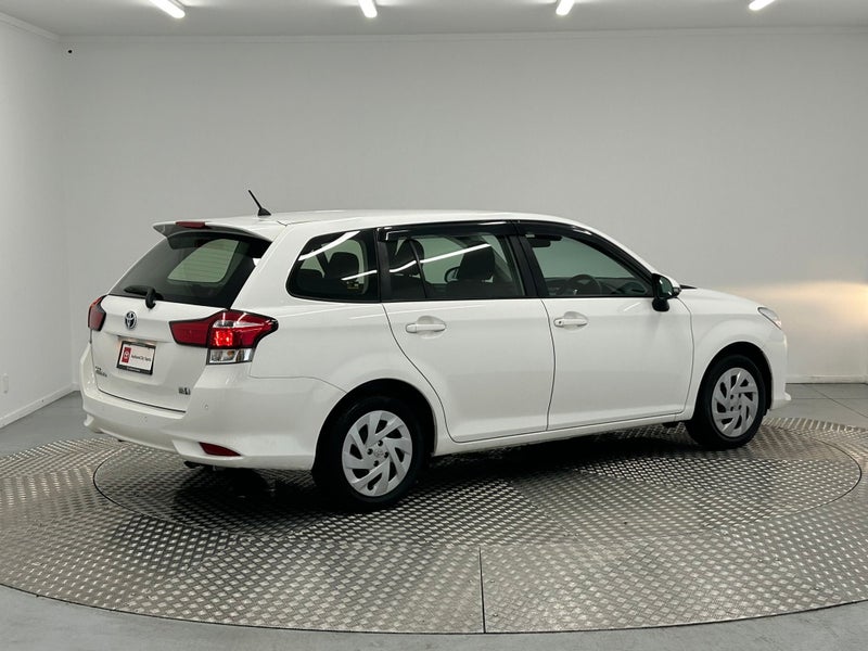 2020 Toyota Corolla 1.5 Hybrid Wagon image 3