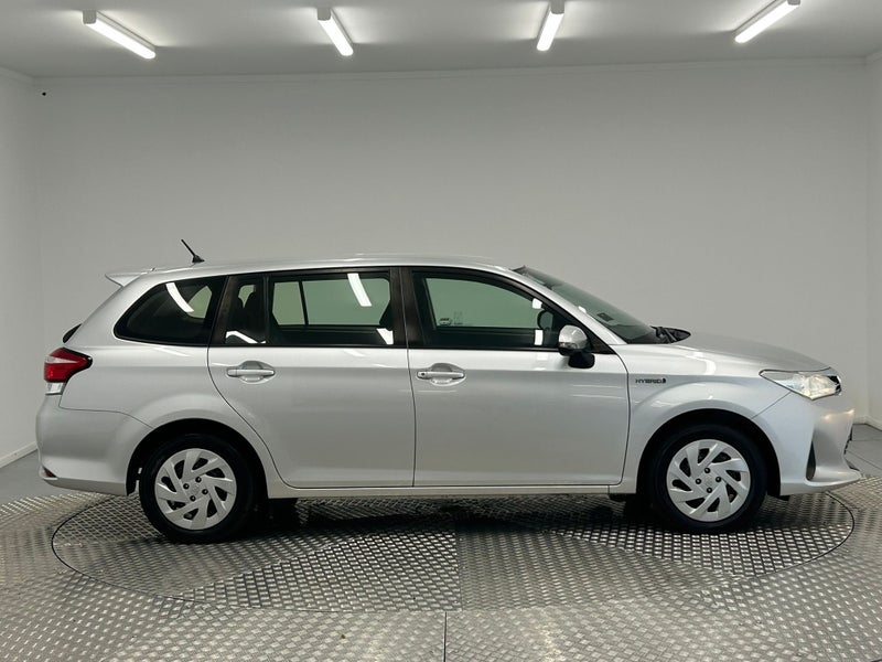 2020 Toyota Corolla 1.5 Hybrid Wagon image 2