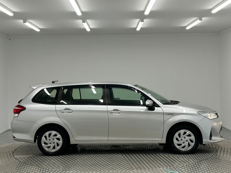 2020 Toyota Corolla 1.5 Hybrid Wagon image 2