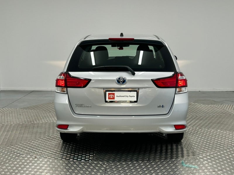 2020 Toyota Corolla 1.5 Hybrid Wagon image 4