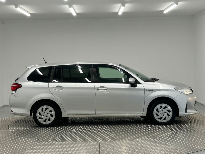 2020 Toyota Corolla 1.5 Hybrid Wagon image 2