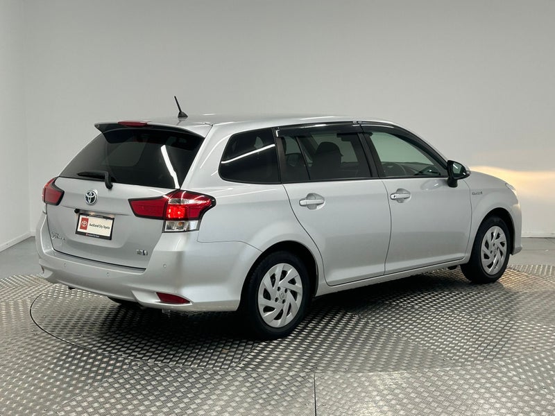 2020 Toyota Corolla 1.5 Hybrid Wagon image 3