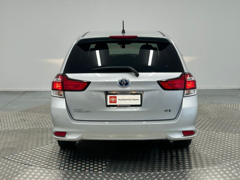 2020 Toyota Corolla 1.5 Hybrid Wagon image 4