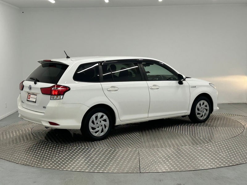 2020 Toyota Corolla 1.5 Hybrid Wagon image 3