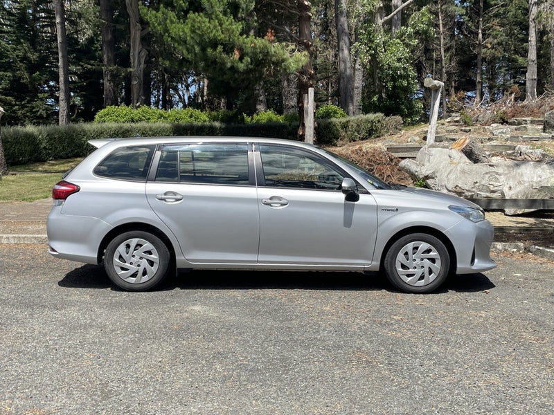 2020 Toyota Corolla 1.5 Hybrid Wagon image 3