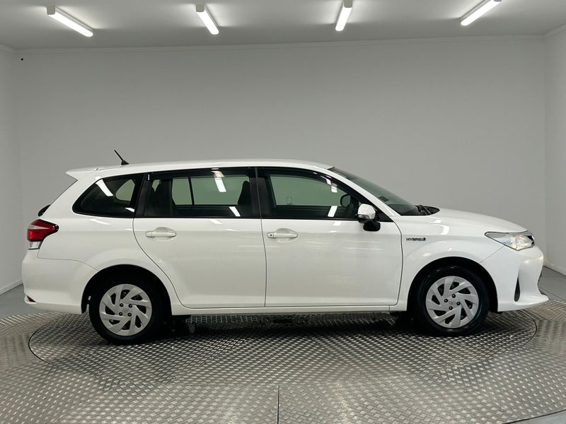 2020 Toyota Corolla 1.5 Hybrid Wagon image 2