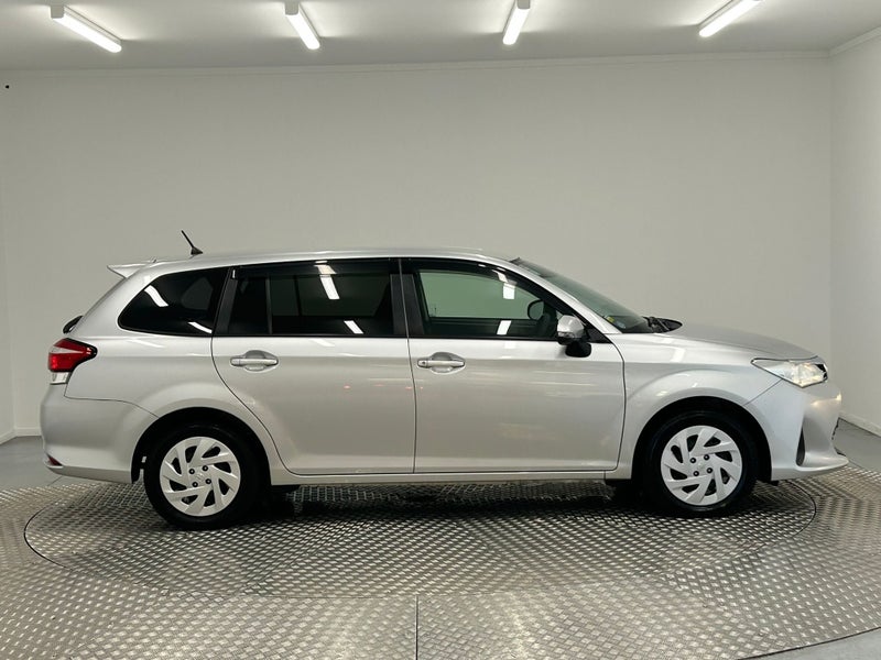 2020 Toyota Corolla 1.5 Hybrid Wagon image 2