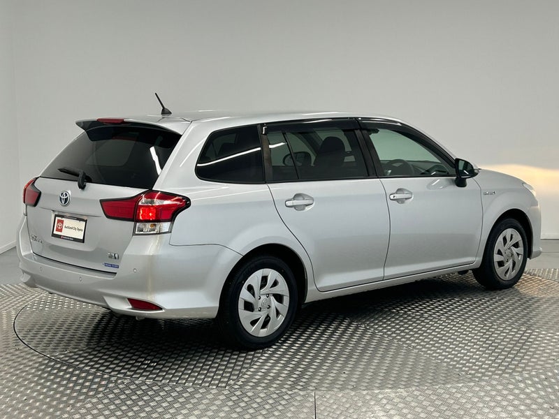 2020 Toyota Corolla 1.5 Hybrid Wagon image 3