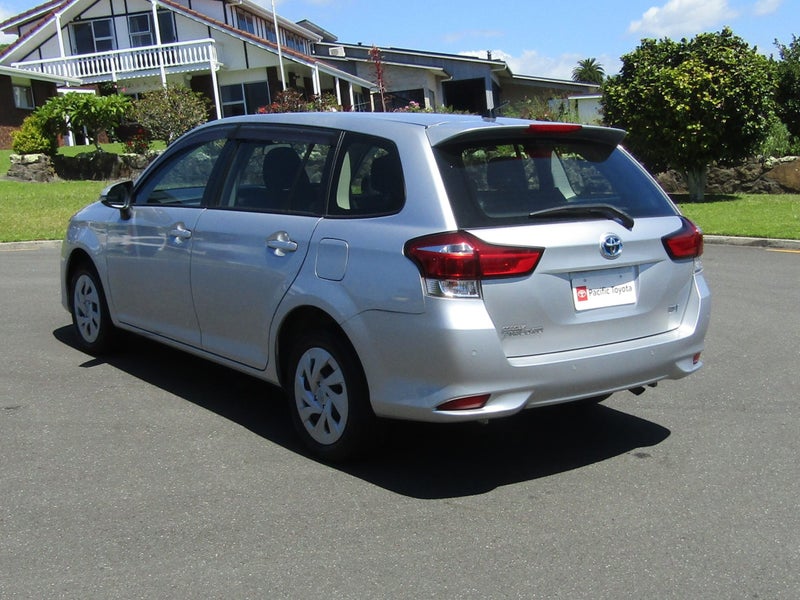 2020 Toyota Corolla 1.5 Hybrid Wagon image 4