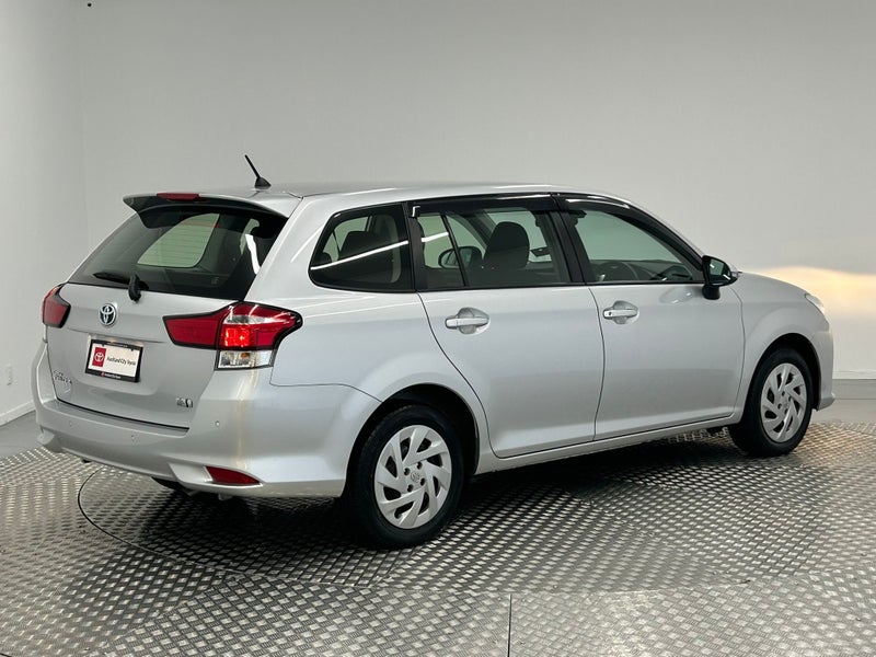 2020 Toyota Corolla 1.5 Hybrid Wagon image 3