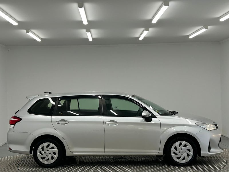 2020 Toyota Corolla 1.5 Hybrid Wagon image 2