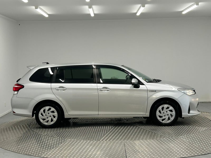 2020 Toyota Corolla 1.5 Hybrid Wagon image 2