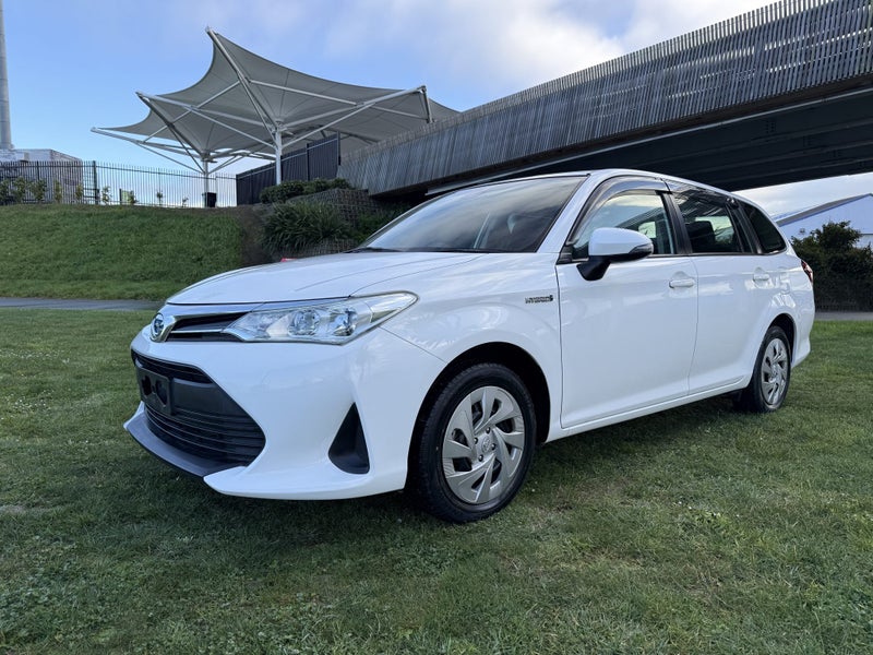 2020 Toyota Corolla 1.5 Hybrid Wagon - Certifie... image 3