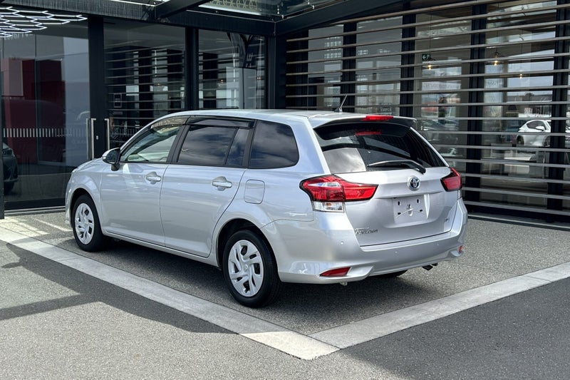 2020 Toyota Corolla 1.5 Petrol Hybrid FWD Wagon image 2