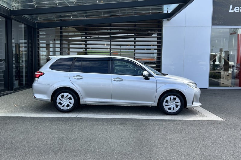 2020 Toyota Corolla 1.5 Petrol Hybrid FWD Wagon image 5