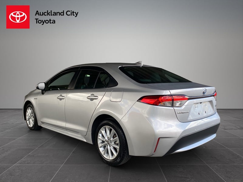 2020 Toyota Corolla 1.8 Hybrid S 4 Dr Sedan CVT... image 5