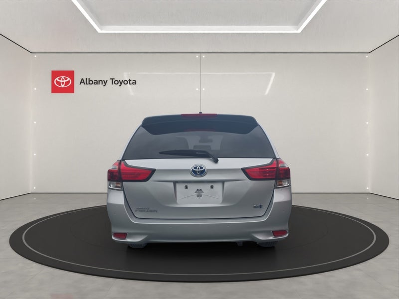 2020 Toyota Corolla Fielder 1.5 Hybrid EX 5 Dr... image 4