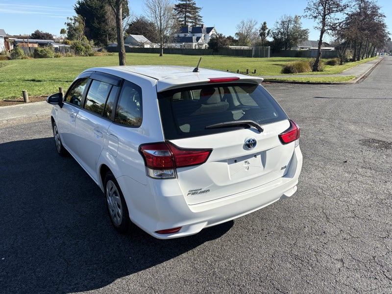 2020 Toyota Corolla Fielder 1.5 Hybrid EX 5 Dr... image 2