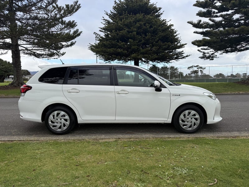2020 Toyota Corolla Fielder 1.5 Hybrid EX Autom... image 2