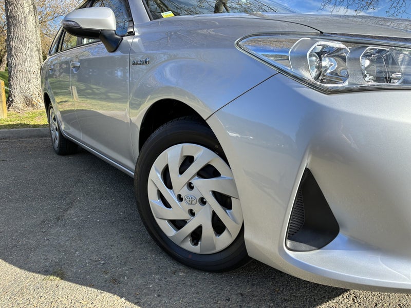 2020 Toyota Corolla Fielder 1.5 Hybrid Wagon image 2