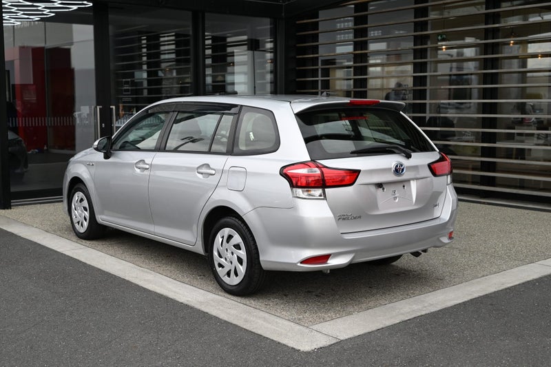 2020 Toyota Corolla Fielder 1.5 Petrol Hybrid F... image 2