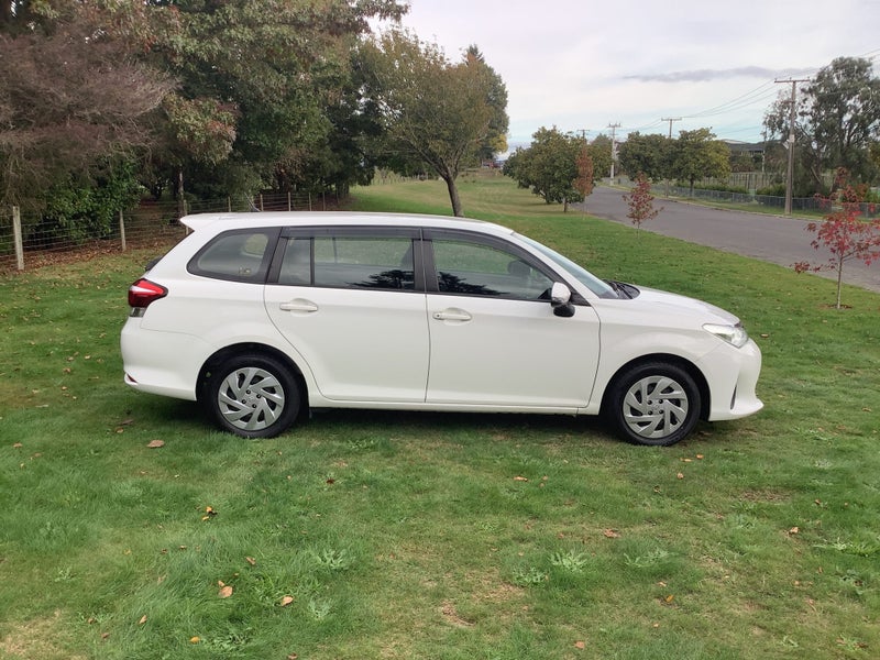 2020 Toyota Corolla Fielder Wagon 1.5 Hybrid El... image 4
