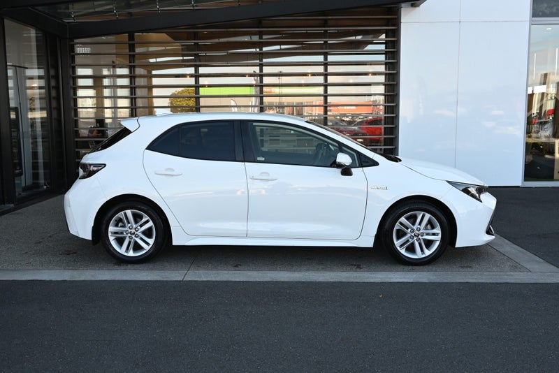 2020 Toyota Corolla GX 1.8 Petrol Hybrid FWD Ha... image 5