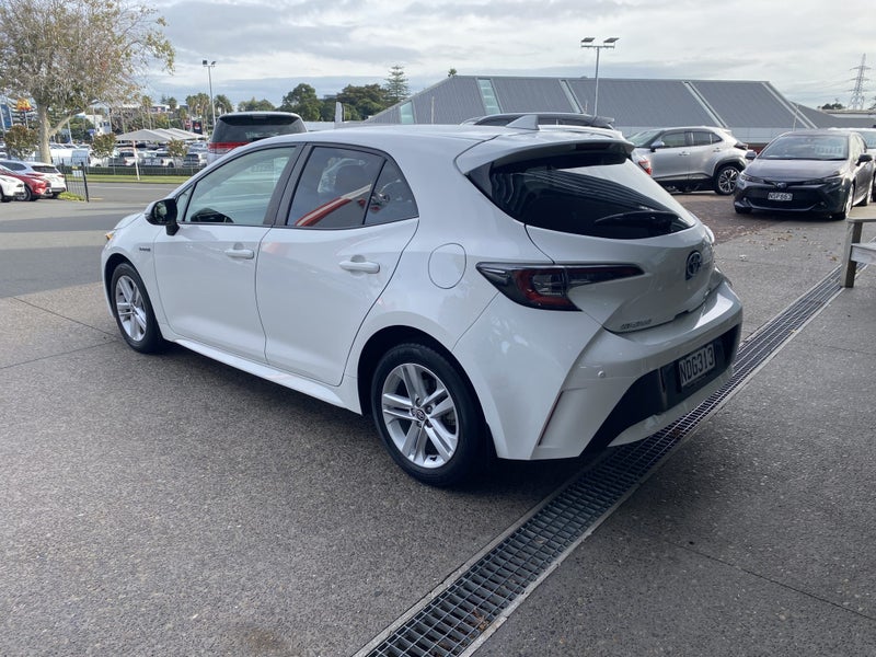 2020 Toyota Corolla GX 1.8P Hybrid Hatch image 5