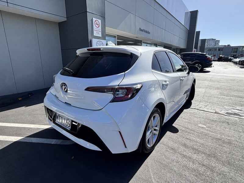 2020 Toyota Corolla GX 2.0 PETROL ECONOMICAL HATCH image 3