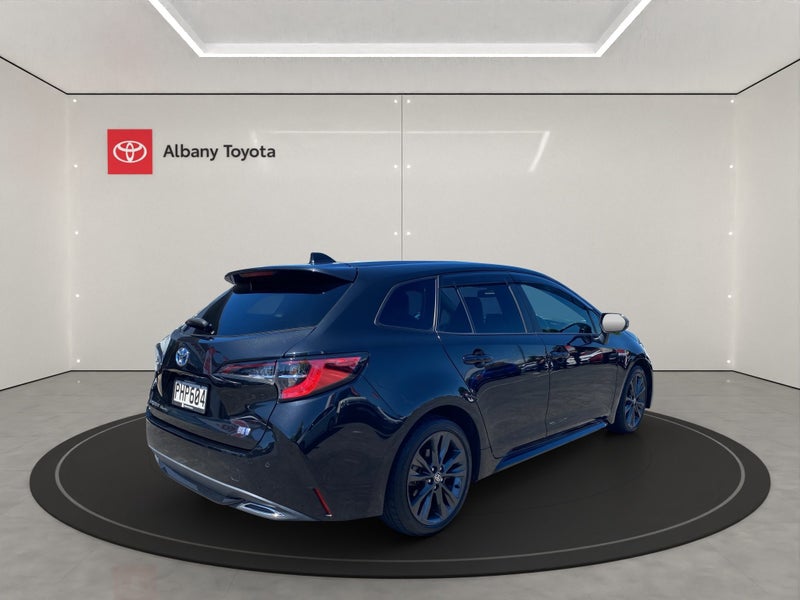 2020 Toyota Corolla Hybrid 1.8 Sedan 4 Dr CVT 2... image 3