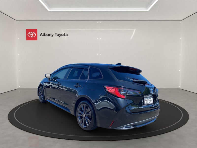 2020 Toyota Corolla Hybrid 1.8 Sedan 4 Dr CVT 2... image 5