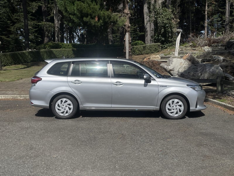 2020 Toyota Corolla Hybrid Wagon image 3