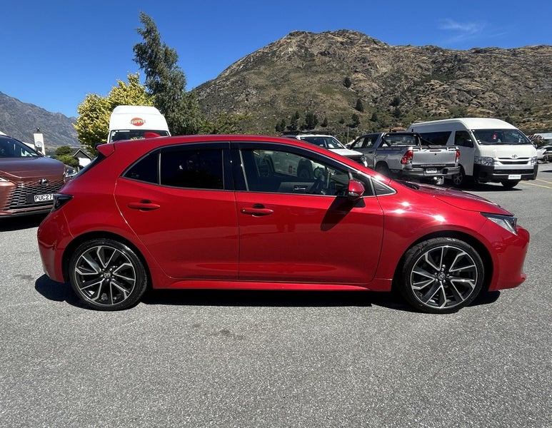 2020 Toyota Corolla Sport image 2