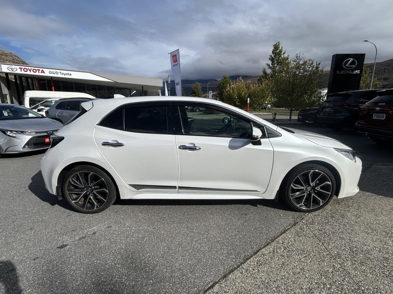 2020 Toyota Corolla Sport Hybrid image 2