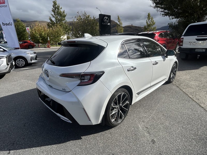 2020 Toyota Corolla Sport Hybrid image 3