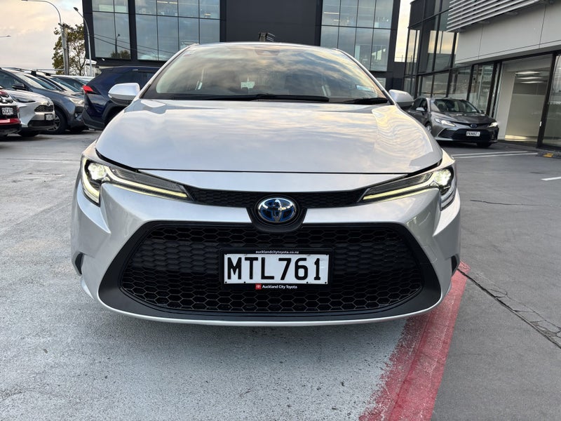 2020 Toyota Corolla SX 1.8 HYBRID SPACIOUS SEDAN image 4