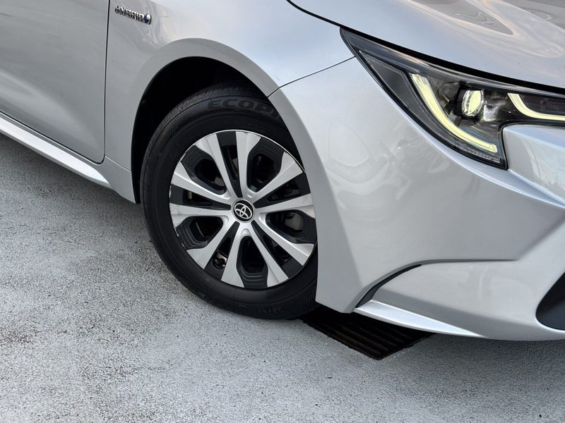 2020 Toyota Corolla SX 1.8 HYBRID SPACIOUS SEDAN image 5