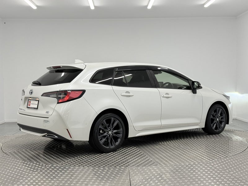 2020 Toyota Corolla Touring 1.8 Hybrid image 3