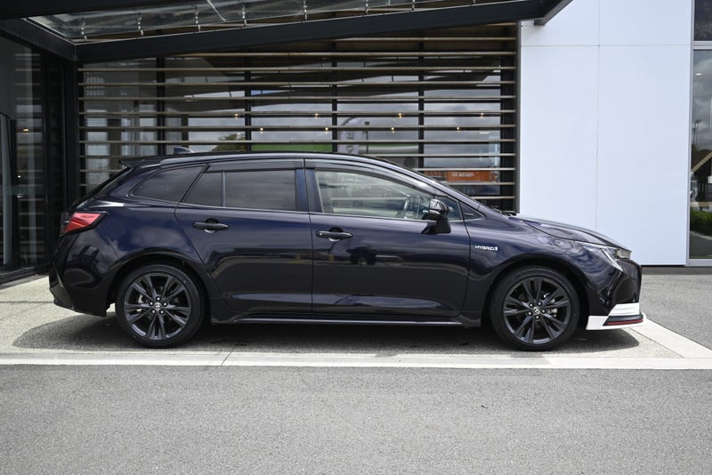 2020 Toyota Corolla Touring 1.8 Hybrid FWD WXB... image 5