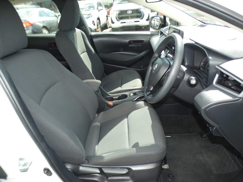 2020 Toyota Corolla Touring 1.8 Hybrid G X image 3