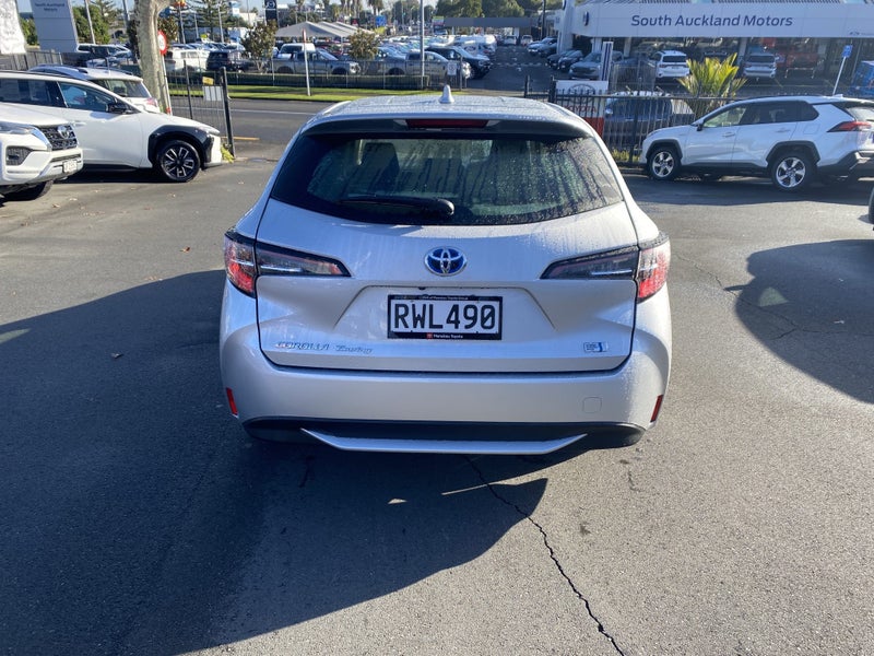 2020 Toyota Corolla Touring 1.8 Hybrid G X image 3