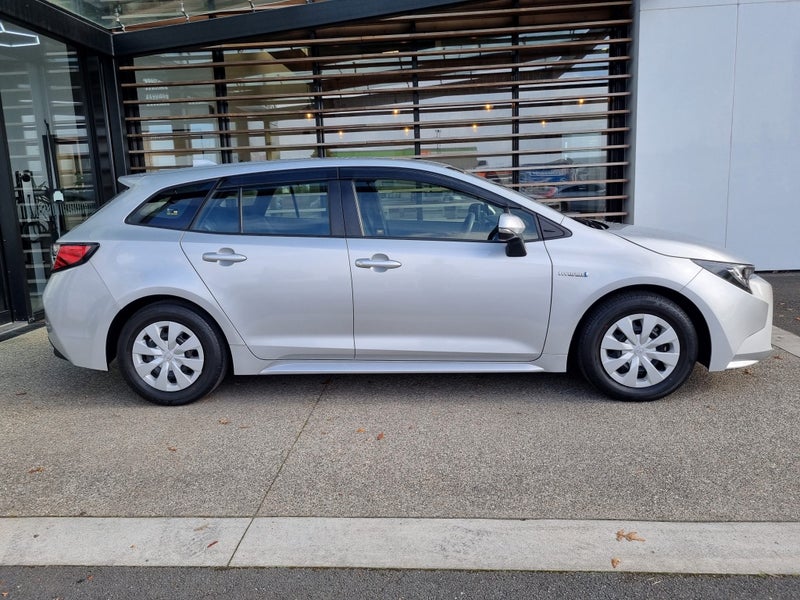 2020 Toyota Corolla Touring 1.8 Hybrid G X 5 Dr... image 4
