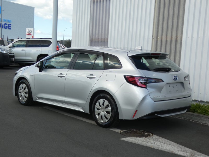 2020 Toyota Corolla Touring 1.8 Hybrid G-X image 2
