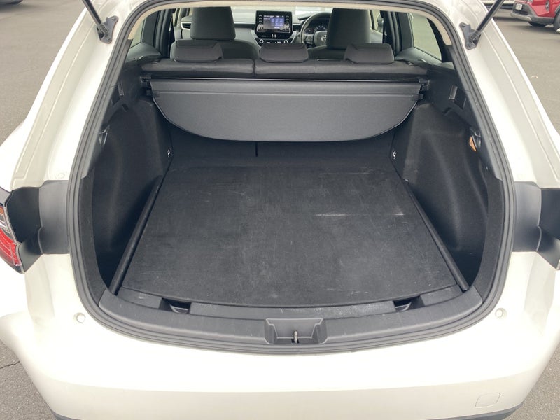 2020 Toyota Corolla Touring 1.8 Hybrid G X image 4
