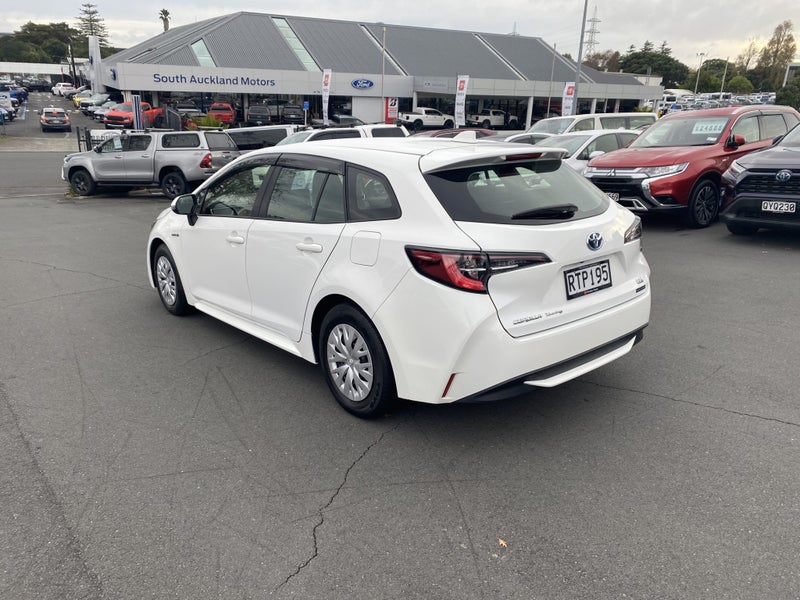 2020 Toyota Corolla Touring 1.8 Hybrid G X image 5