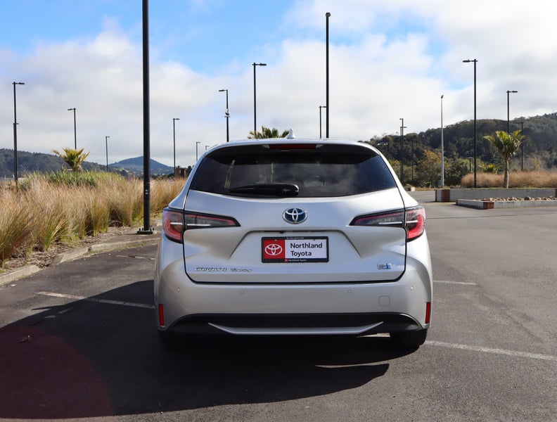 2020 Toyota Corolla Touring 1.8 Hybrid G X Plus... image 3